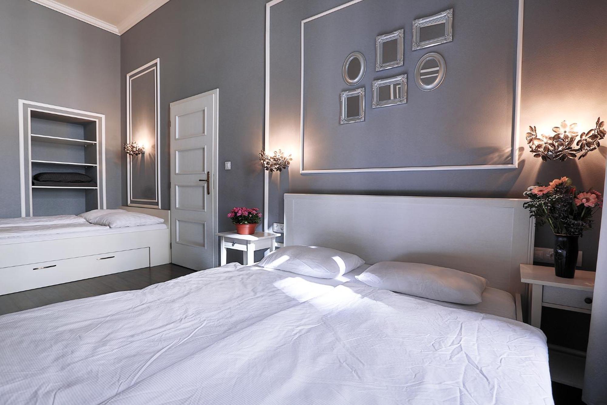 Two-Bedroom Haven In The Old Town Praga Exterior foto